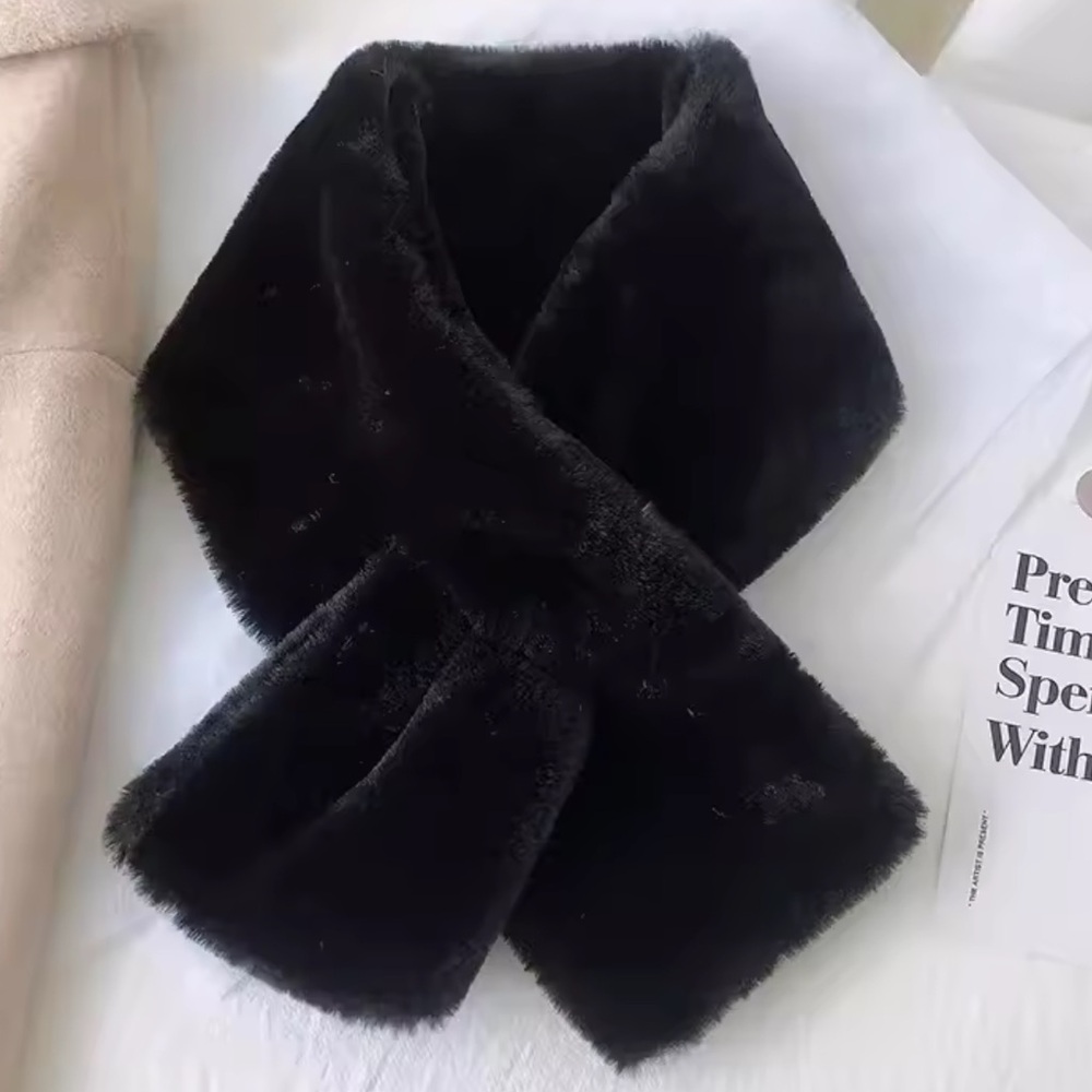 FAUX FUR BLACK SUPER SOFT SCARF SHAWL COLLAR FAUX FUR SLIDE THROUGH SLIT-NWT - Picture 2 of 3